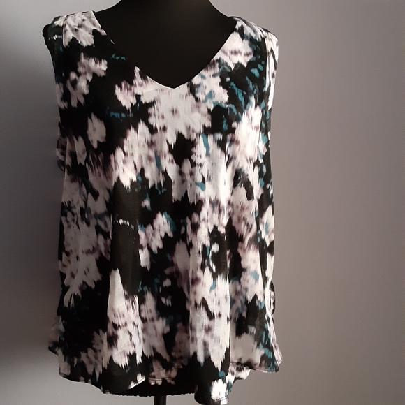 Simply Vera Vera Wang Tops - Vera Wang Simply Vera sleeveless blouse XL